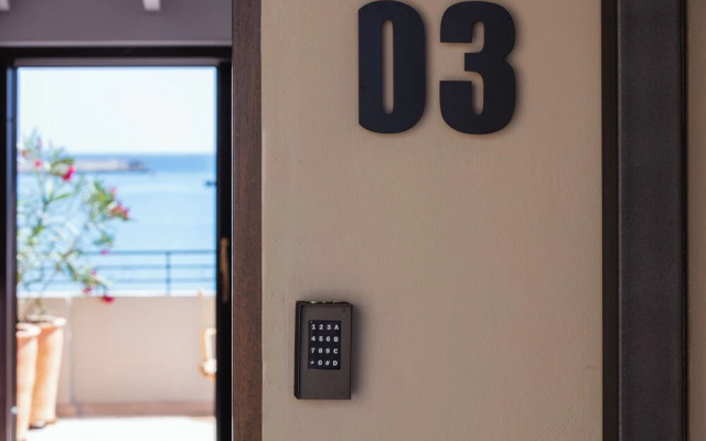 seafront cozy suite for 2 in Rethymno
