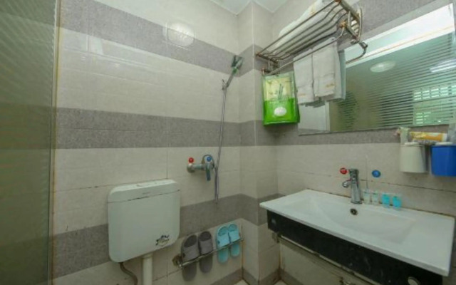 Kunming Helen Theme Hotel