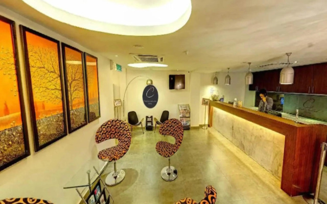 Hotel O Crossroads Hotel