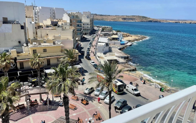 Bugibba Square Seafront LUX Apartments