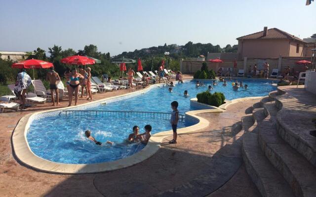 Hotel Fiesta