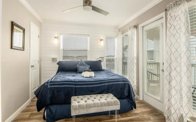 Seascape 1322 2 Bedroom Condo by RedAwning