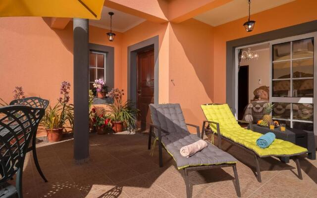 Paradise House Calheta