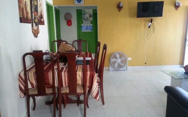 Room in Guest Room - Green Sea Inn San Luis