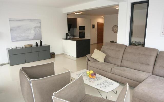Penthouse No6