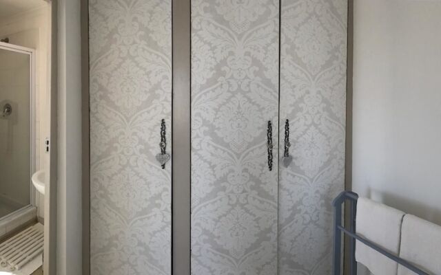 Bay Breeze Guesthouse