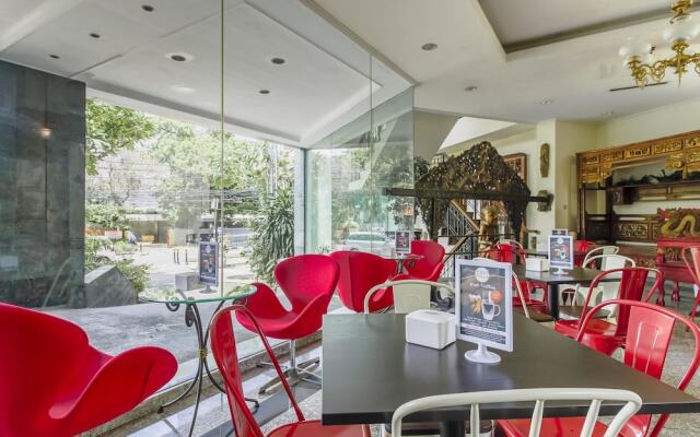 RedDoorz Plus near Monumen Nasional Jakarta