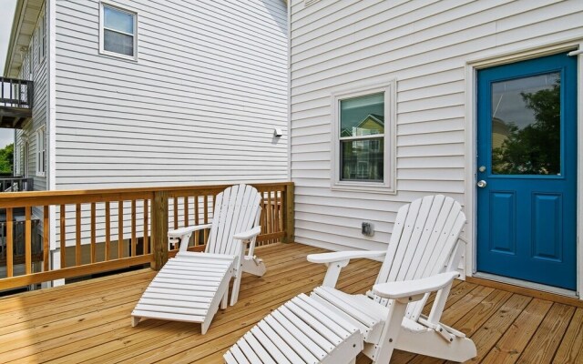 Dream Weaver 4 Bedroom Home by RedAwning