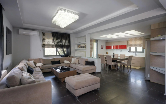 Villa Castle by Estia