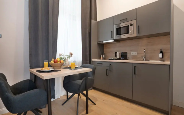 Zentrale Apartments I home2share