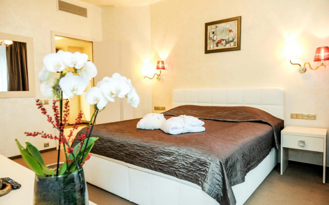 Myo Hotel Mysterius