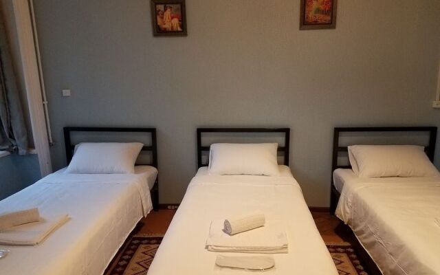 Guest House leonidze