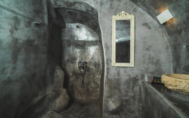 Kaleidoscope Cave Houses Oia