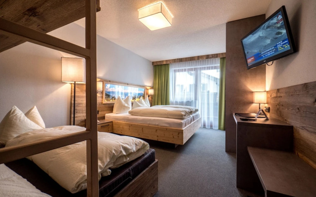 Hotel & Apart Central