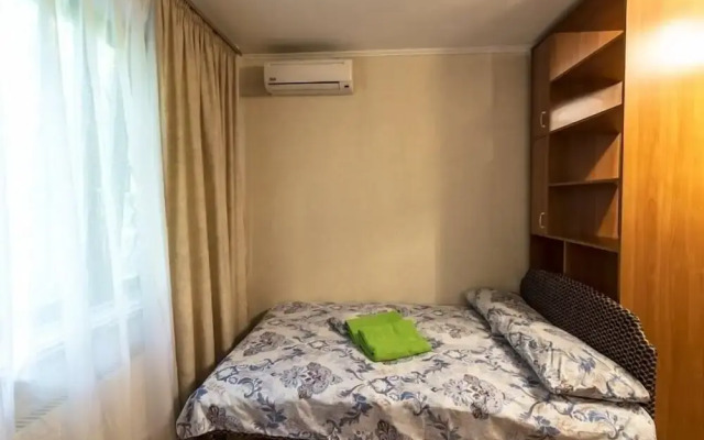 Apartment - Profsoyuznaya 98
