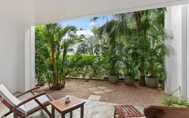 Poolside Apt In Alamanda Beachfront Resort 41