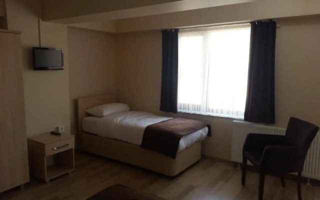 Akar Pansi̇yon