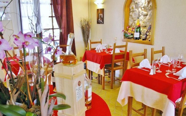 Logis Lauberge Du Brulhois