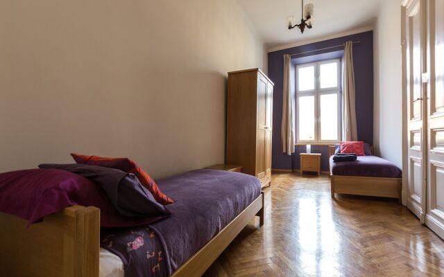 Airy and Sunny Apartment in the Centre of Krakow