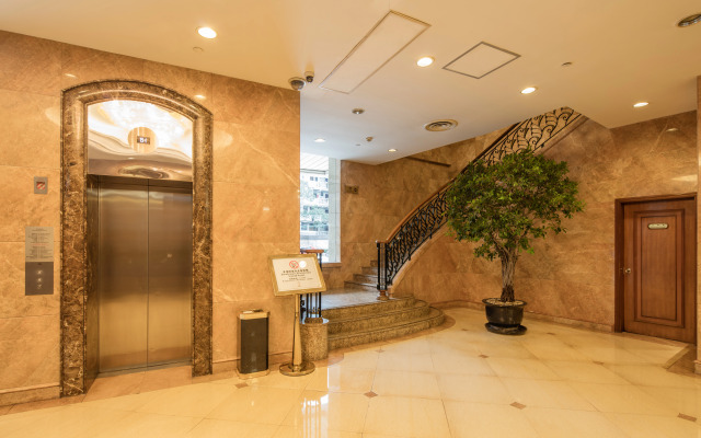 City Hotel
