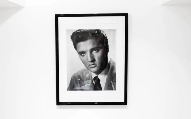 Hintown Submarine's Apartment