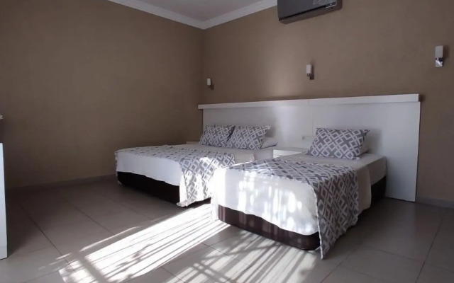 Mimoza Hotel