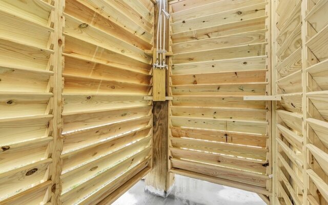 Just Beachy 3 Bedroom Home by RedAwning