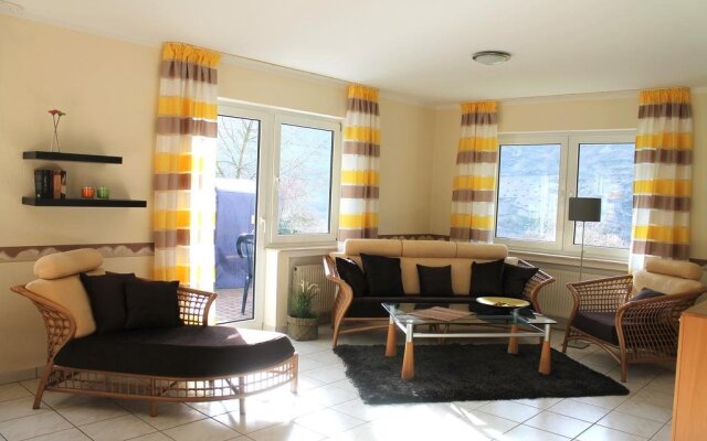 Haus Flora (Ferienwohnungen)