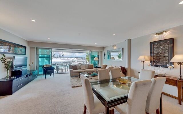 QV Charming Viaduct Harbour Apartment - 787