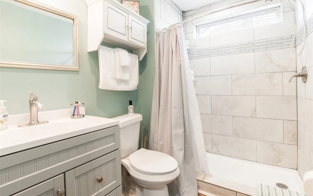 Cumberland Ave - 202