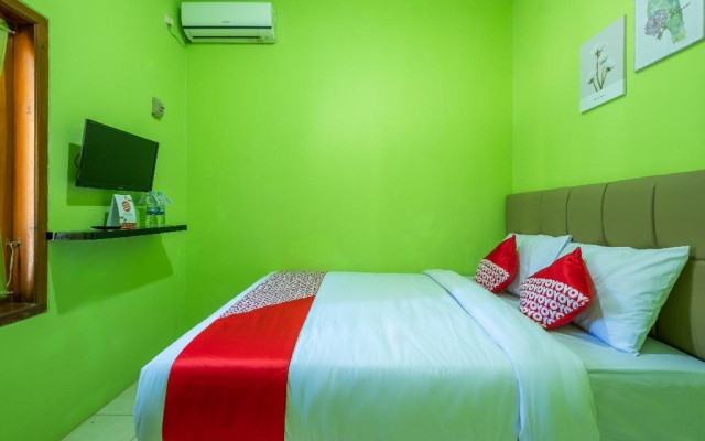 OYO 1399 Cemara Residence Syariah – Guest Rooms – Cirebon