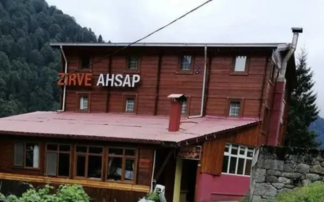 Zirve Ahsap Pansiyon