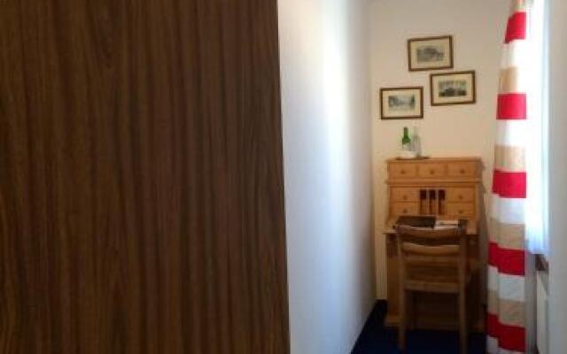 Hotel R5