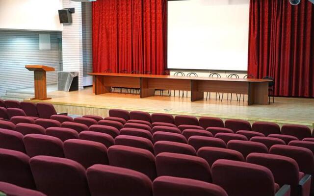 The Bitsa Park Hotel