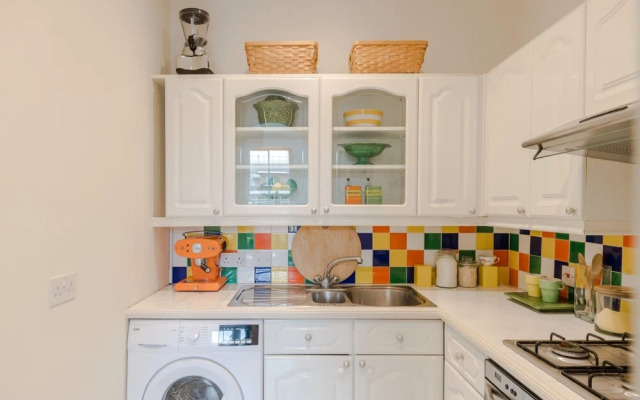 Traditional 2 Bed Apartment Notting Hill