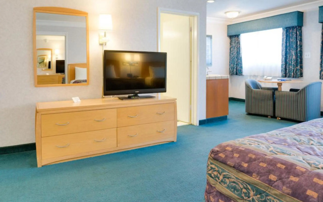 Nob Hill Motor Inn