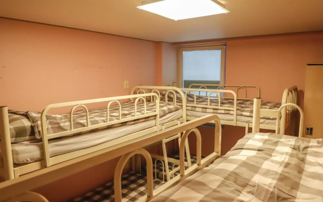 Busan Suk Bak Dot Com Guest House - Hostel