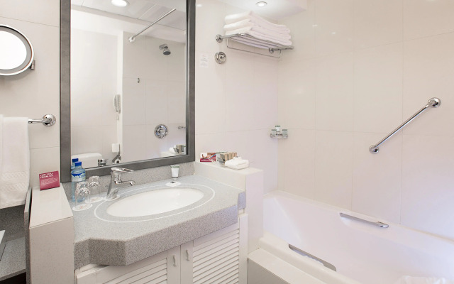Millennium Plaza Downtown Hotel