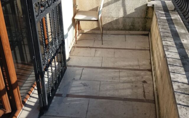 Full House Boutique Otel