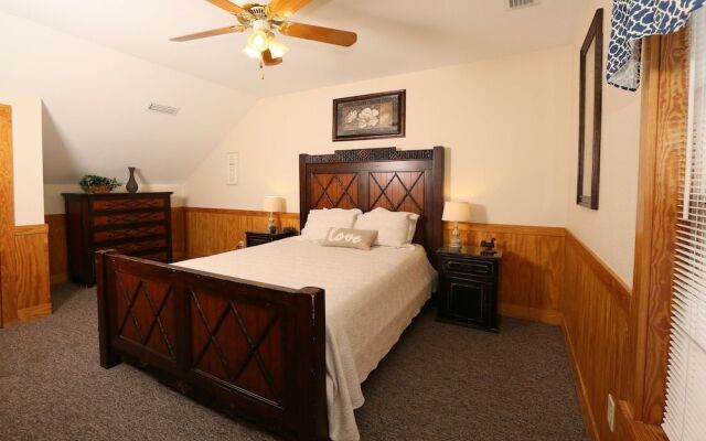Ivy Falls 9 - Five Bedroom Chalet