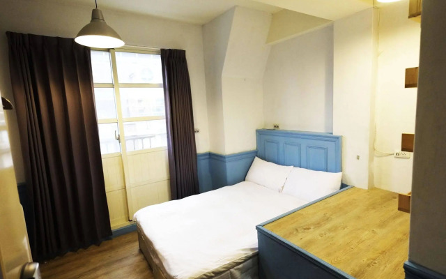 Tomer Hostel