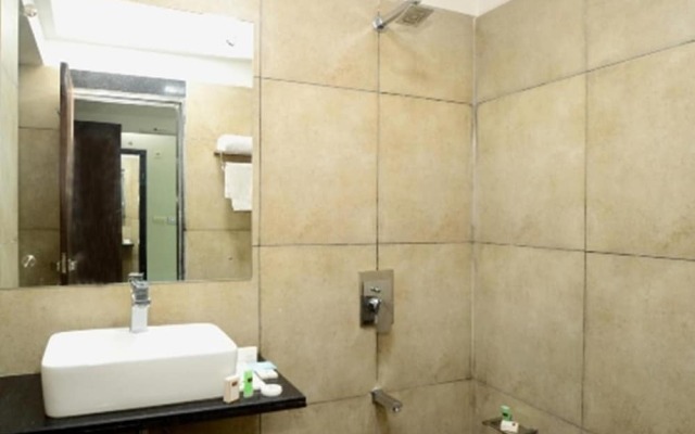 Crimson Park Shripriya Hotel