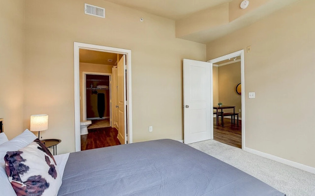 FRONTDESK Oakwood Residence Apts Uptown Dallas