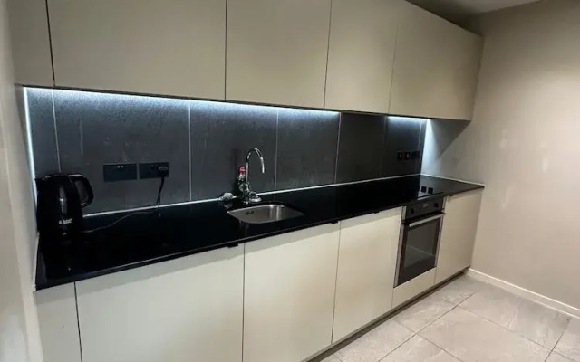 O M Luxurious Apartments