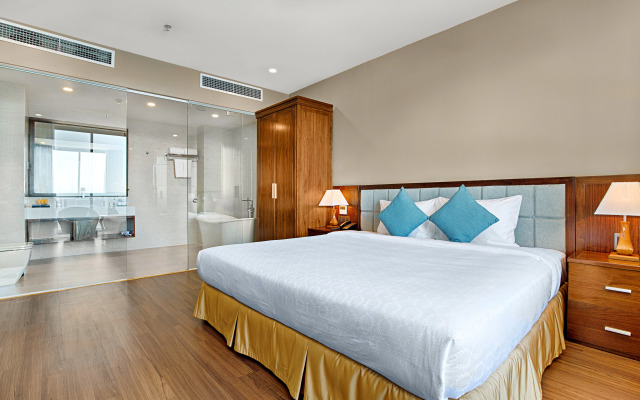 Yarra Ocean Suites Danang