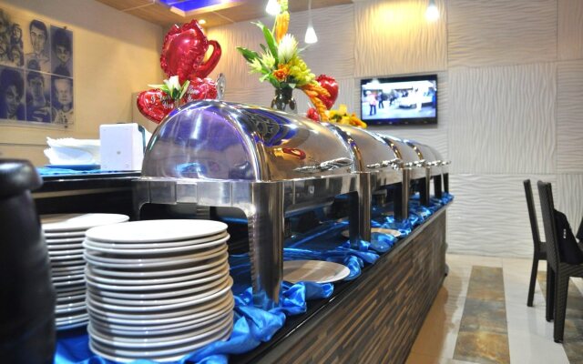 Hotel DreamWorld North EDSA