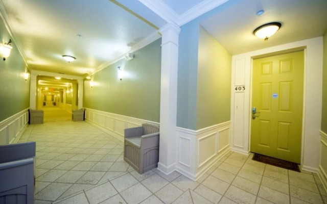 New Vista Cay Lyrica Near Pool Minutes to All Parks and Convention Center