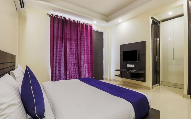 OYO 24269 Silverkey Medanta Sec 38