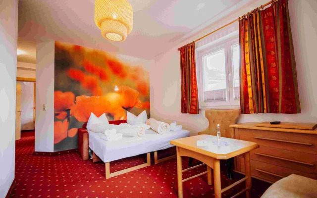 Hotel in the HEART