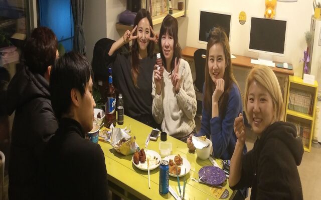Empathy Dongseongro Guesthouse